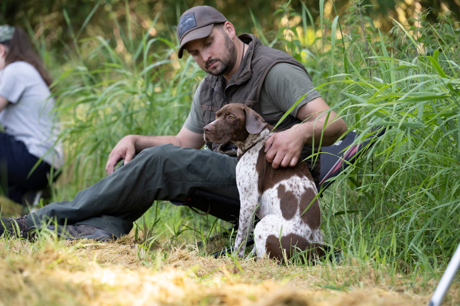 Jäger mit Jagdhund